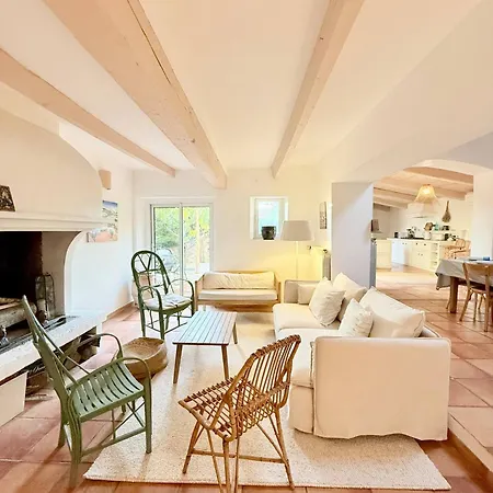 Solea Avec Petit Bassin Et Proche Plages Villa